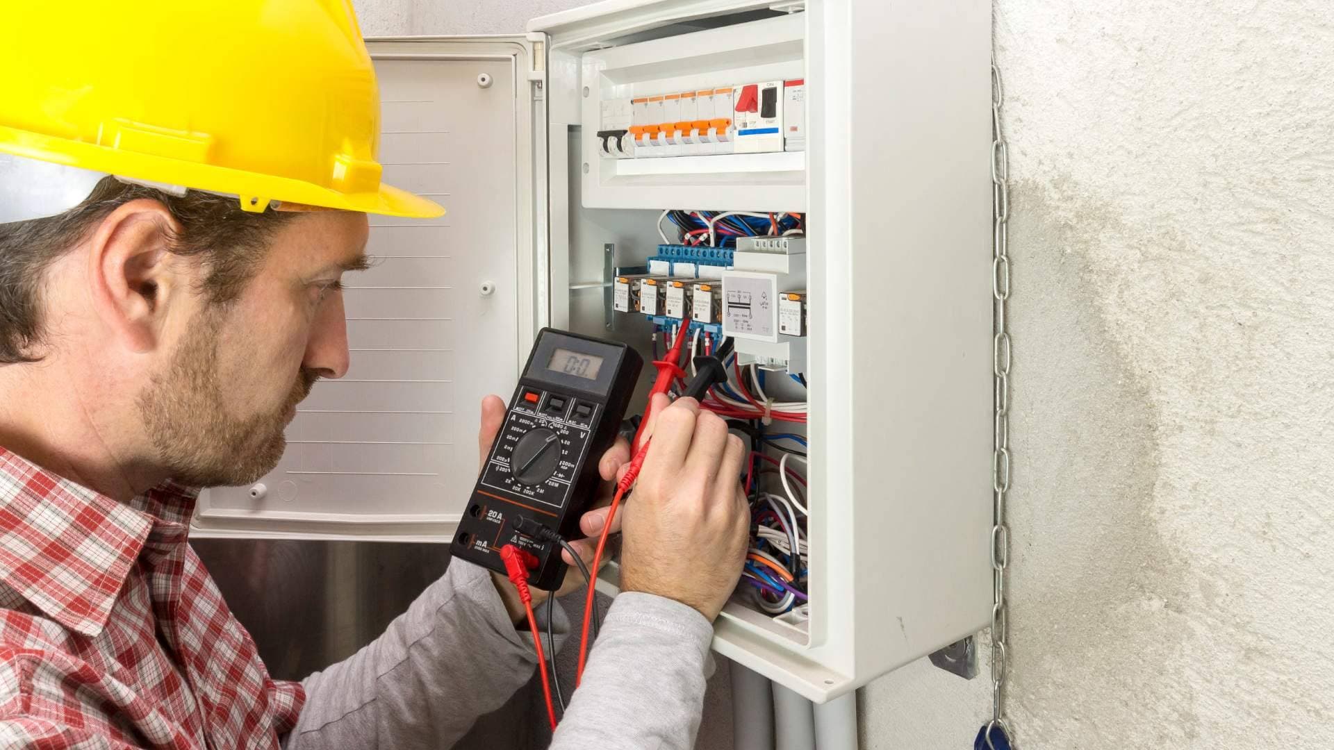 Quickly report faults 24/7 using our online reporting software.